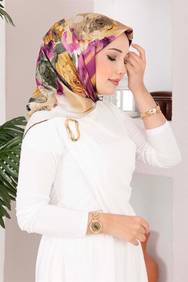 Vintage Rose Patterned Scarf Series Beige