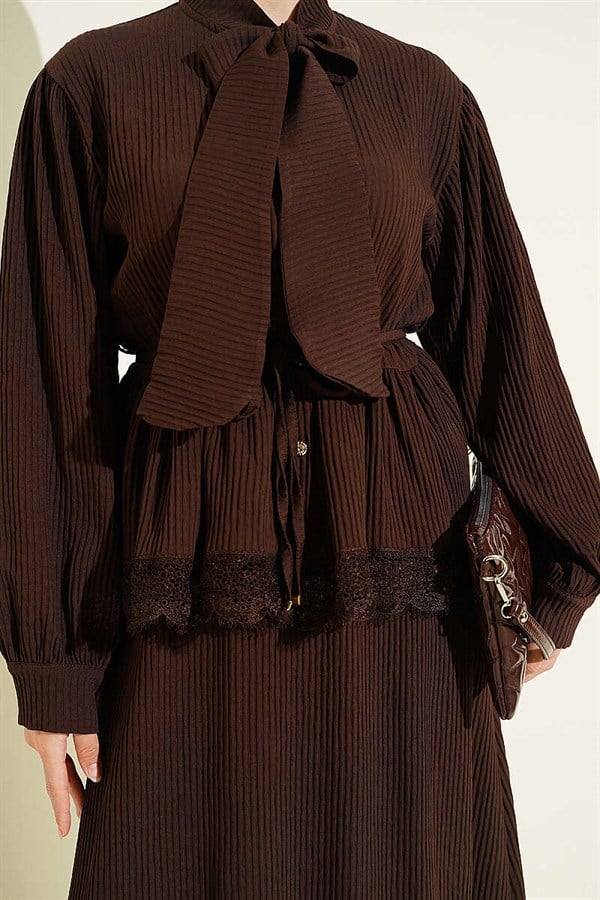 Neckline Lace Trimmed Corduroy Skirt 2 Piece Set in Coffee Brown