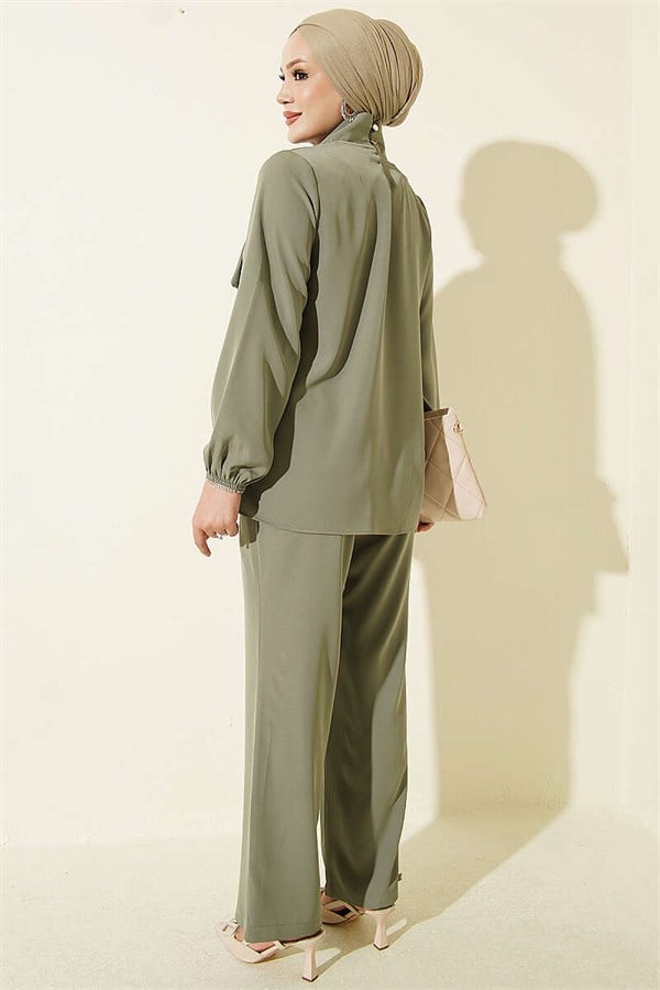 2 Piece Set with Neckline Detail, Light Green