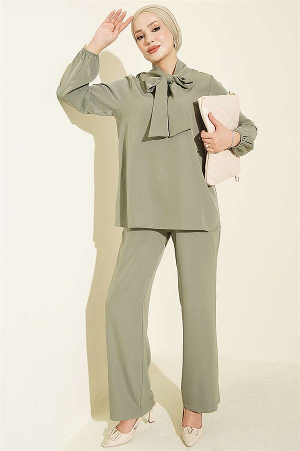 2 Piece Set with Neckline Detail, Light Green