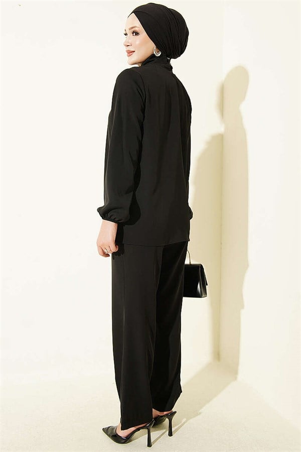 2 Piece Set with Neckline Detail, Black