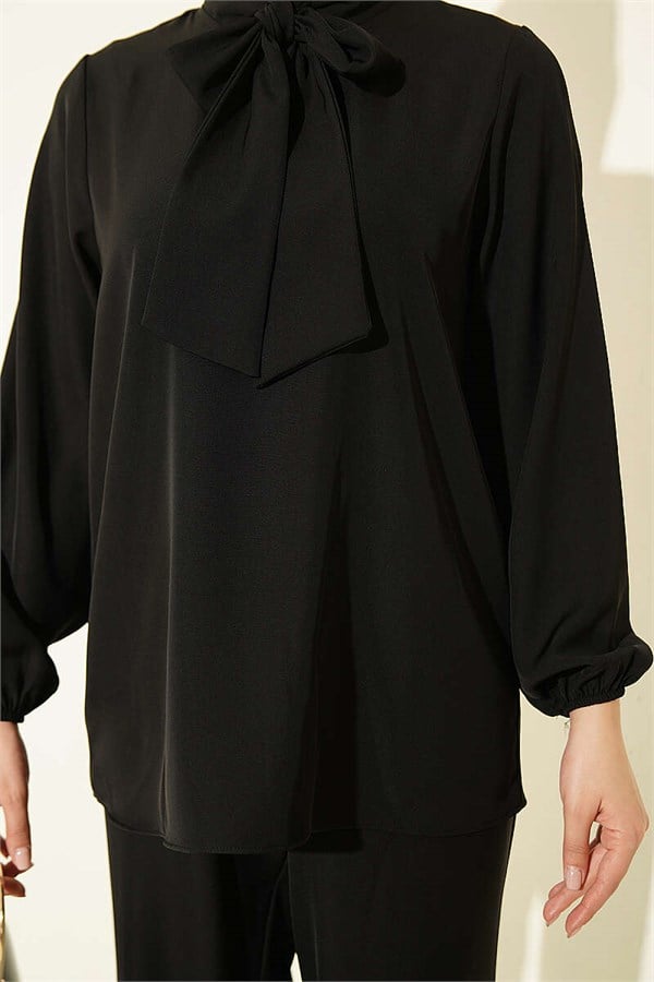 2 Piece Set with Neckline Detail, Black