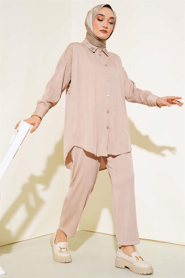 Flower Stone Collar Suit Beige