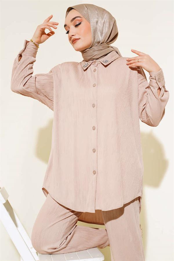 Flower Stone Collar Suit Beige