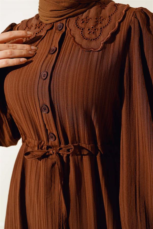 Lace Collar Buttoned Dress Brown