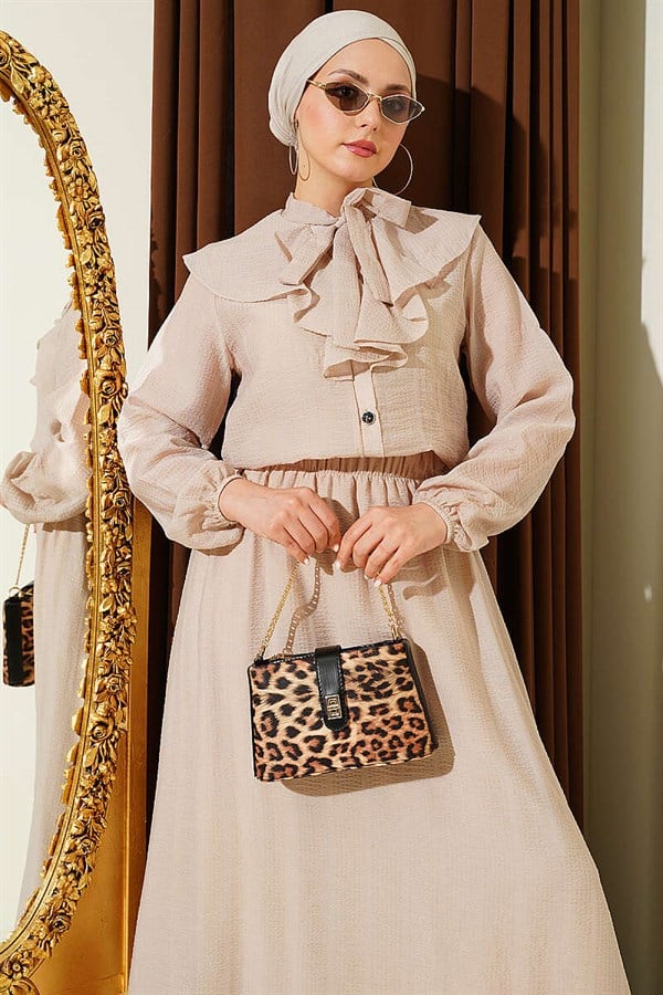 Beige 2 Piece Set with Ruffled Collar and Lace-Up Skirt