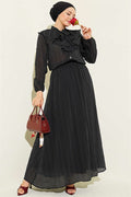 2 Piece Set with ruffled collar and lace-up skirt, black.