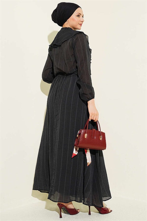 2 Piece Set with ruffled collar and lace-up skirt, black.