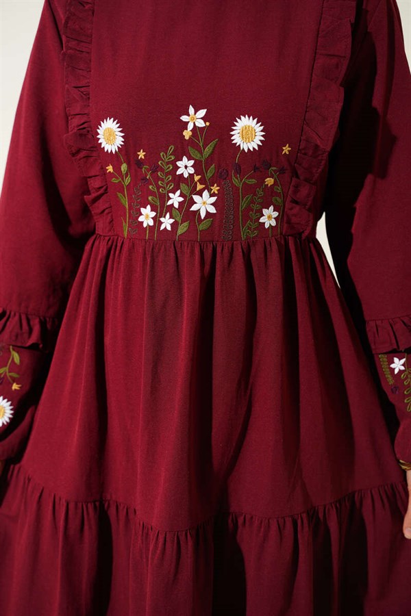 Burgundy Poplin Dress with Ruffled Collar and Embroidery
