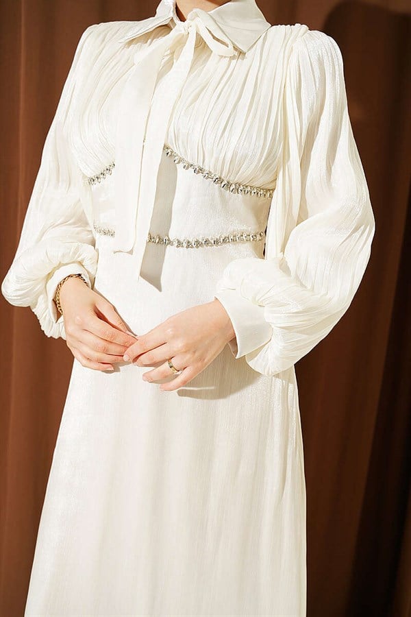 Cream Embellished Evening Dress with Bow Collar