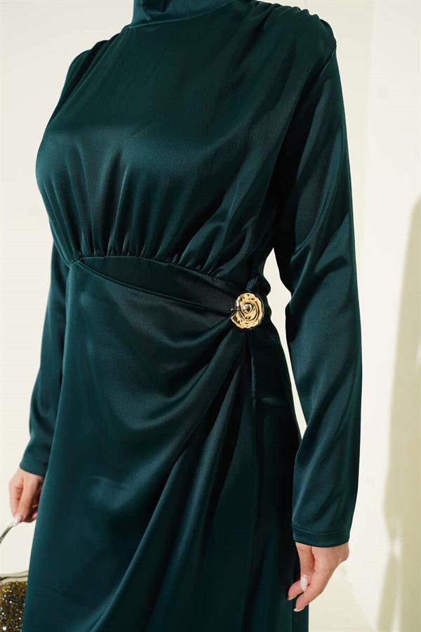 Emerald Green Satin Evening Dress with Side Gathering and Gold Buckle
