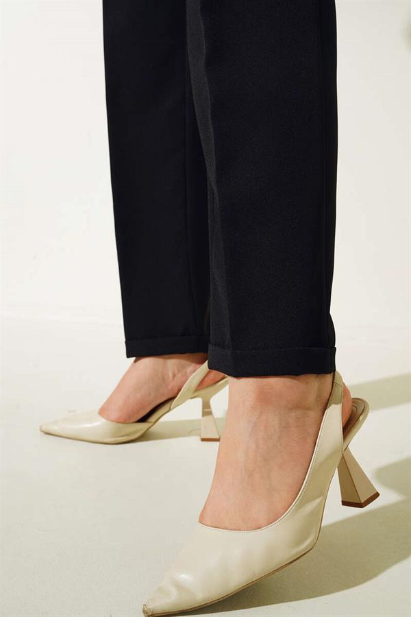 Side Pocket Pleated Detailed Double Leg Trousers Black