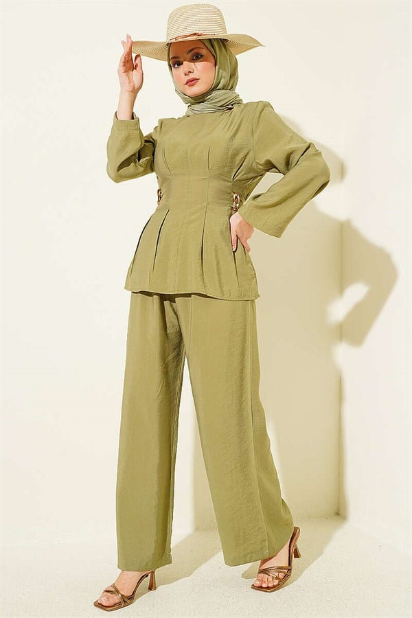 Side Gold Buckle Pleated 2 Piece Set in Light Green