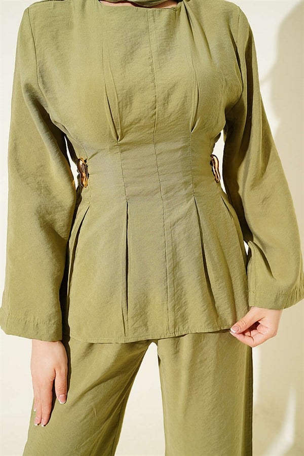 Side Gold Buckle Pleated 2 Piece Set in Light Green