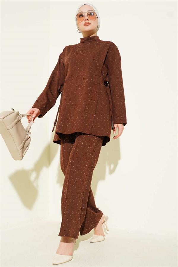 Coffee 2 Piece Set with Side Tunnel and Stone Embellishments