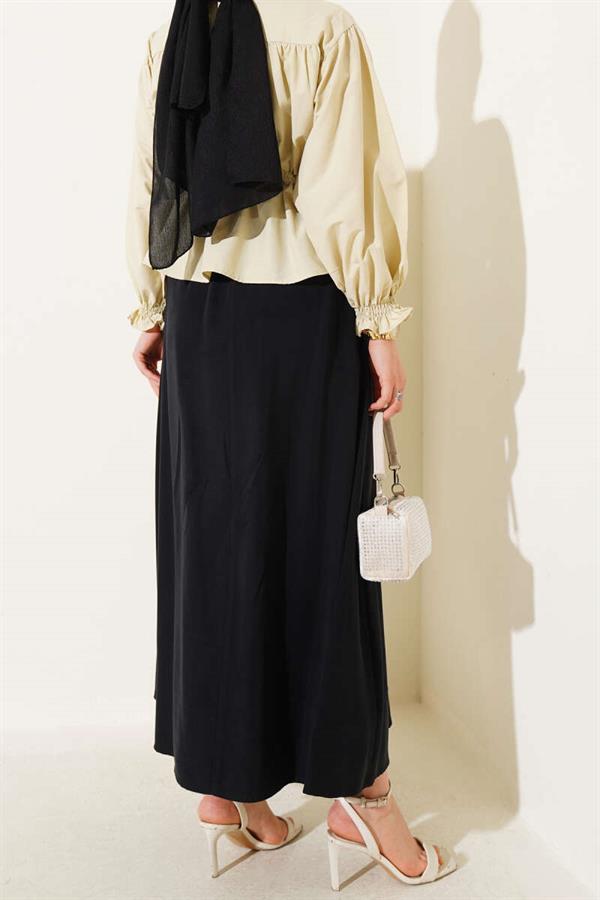 Basic Skirt with Side Pockets Black