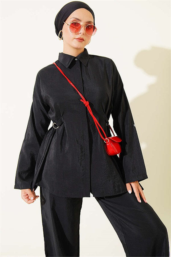2 Piece Set with hidden buttons and buckle closure on the sides, black.