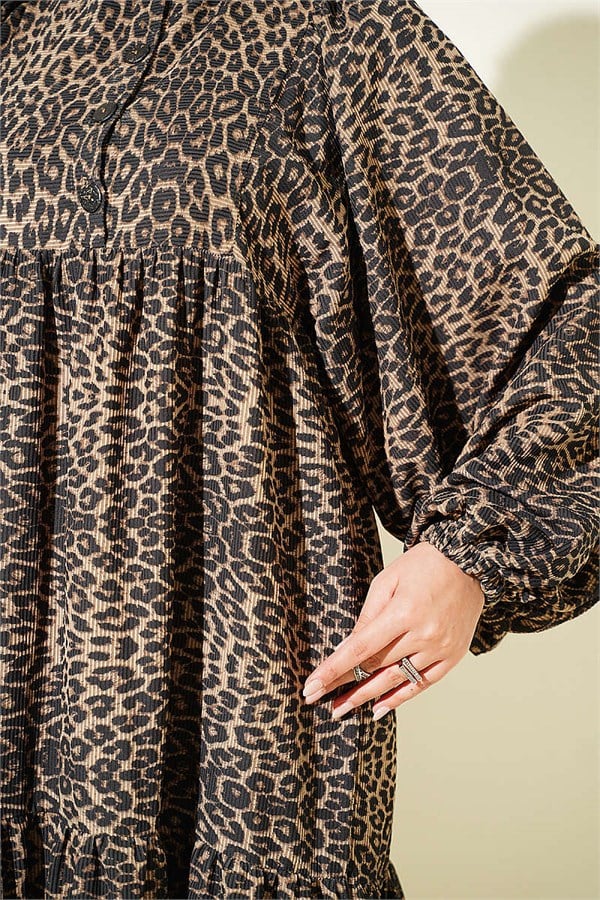 Velvet Dress with Batwing Sleeves and Leopard Print