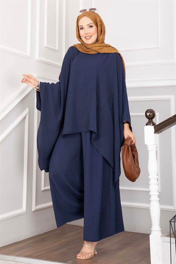 Two-Piece Set with Batwing Sleeves and Loose-Fitting Pants, Navy Blue