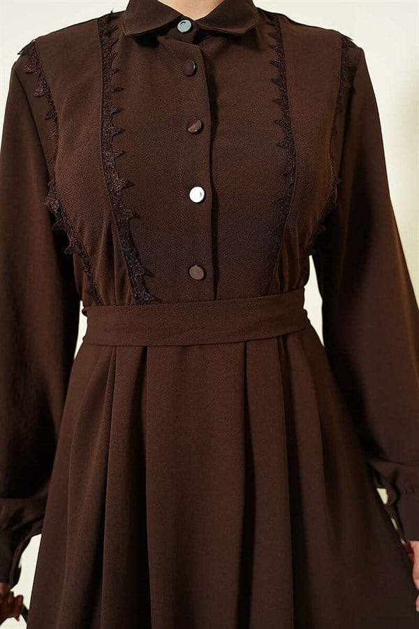 Half-Button Lace Detail Dress in Brown