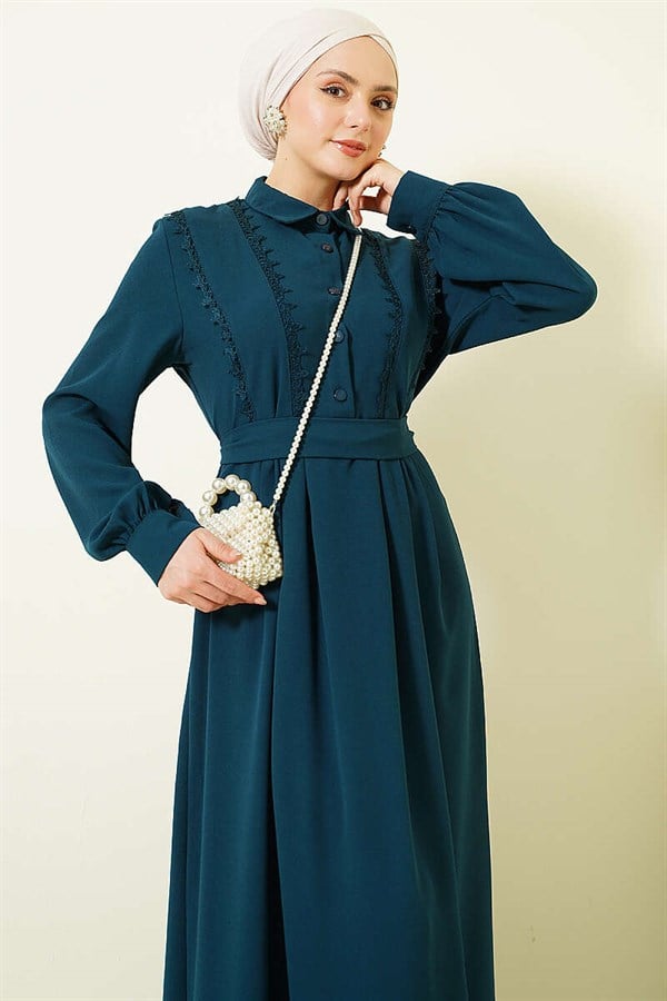 Half-Button Lace Detail Dress Emerald