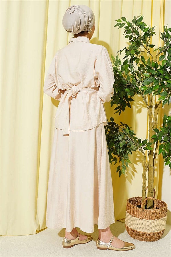 2 Piece Set with half-button ruffled skirt, beige.