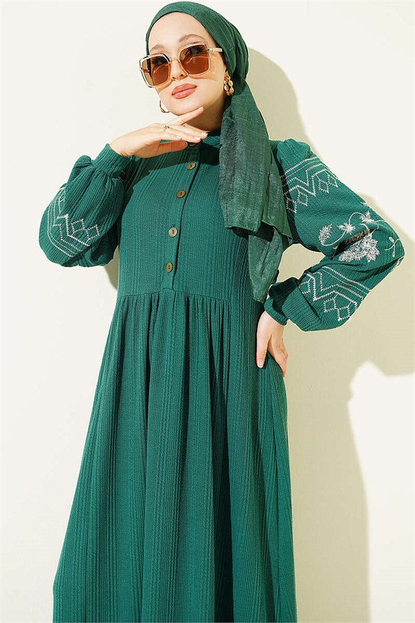 Half-Button Embroidered Knitted Dress Green