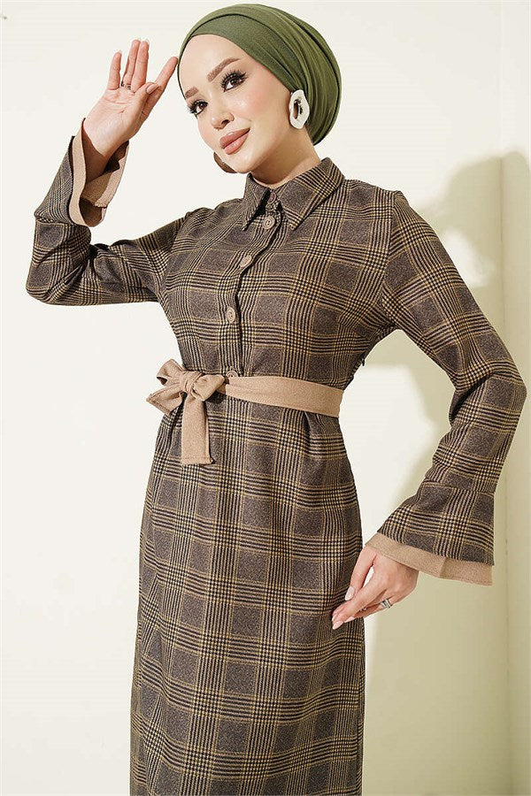 Half-Button Ruffle Detail Dress Green