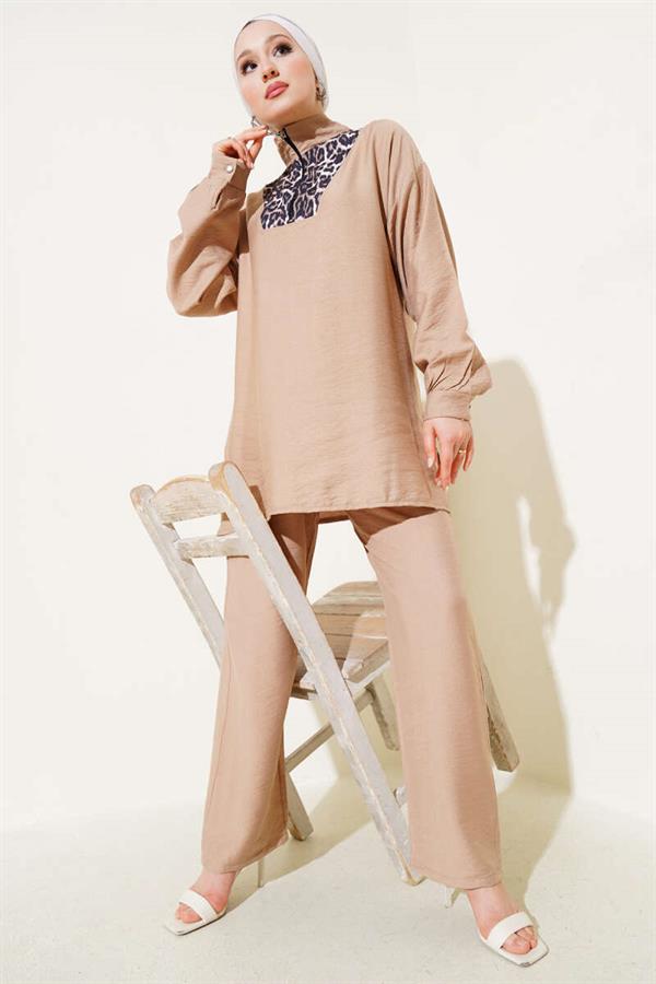 Half Zipper Front Leopard 2 Piece Set Latte