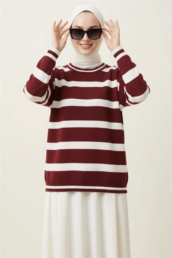 Short Knit Sweater with Horizontal Stripe Detail, Burgundy