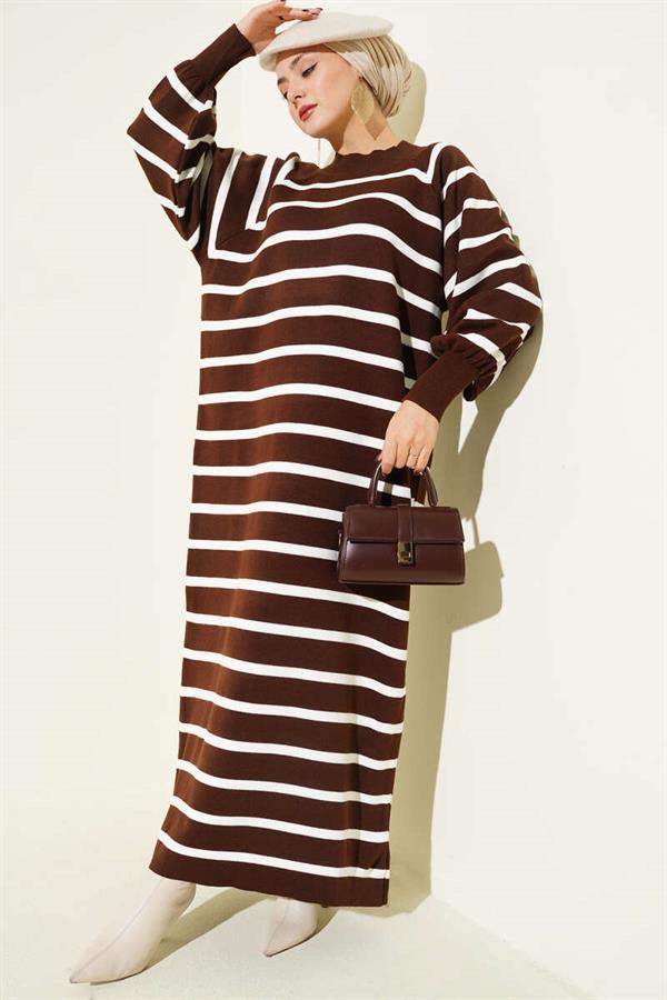 Horizontal Striped Basic Knit Dress Brown