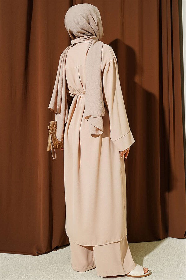 Beige 2 Piece Set with Star Gold Brooch