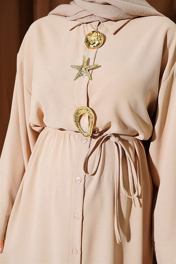 Beige 2 Piece Set with Star Gold Brooch