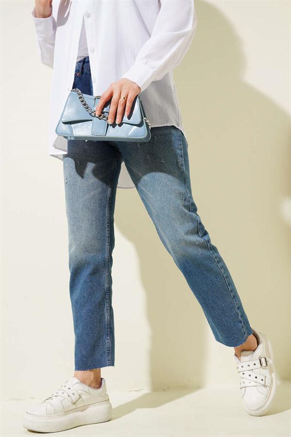 Frayed Detailed Cut Leg Jeans Blue
