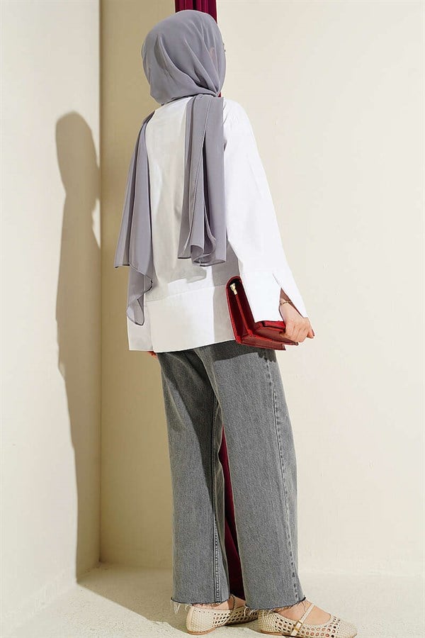 White Tunic with Wide Sleeves and Slit Detail