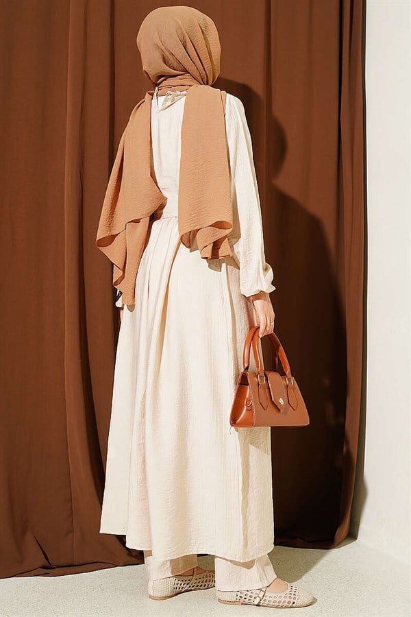 Long Tunic 2 Piece Set with Slit and Floral Accessories, Beige