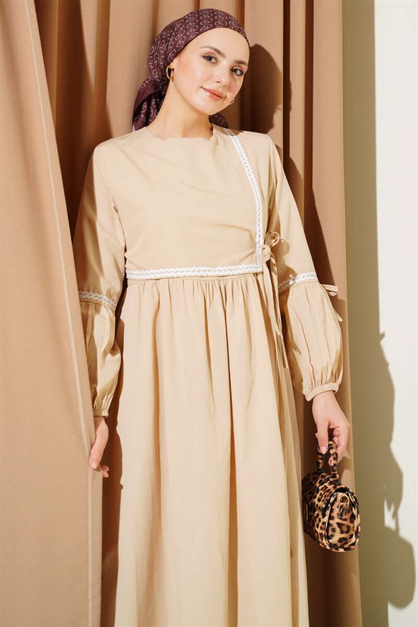 Zigzag Embroidered Side-Tie Poplin Dress, Beige