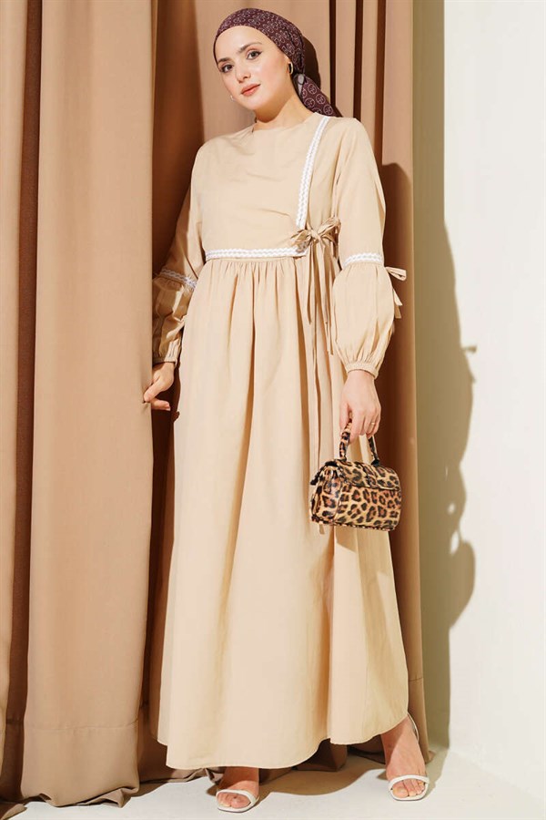 Zigzag Embroidered Side-Tie Poplin Dress, Beige