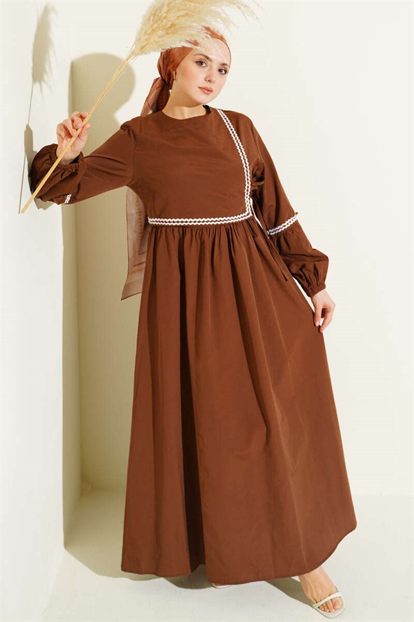 Zigzag Embroidered Side-Tie Poplin Dress, Coffee