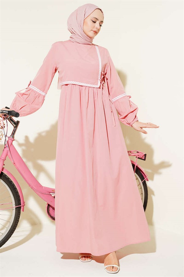 Zigzag Embroidered Side-Tie Poplin Dress in Powder Pink