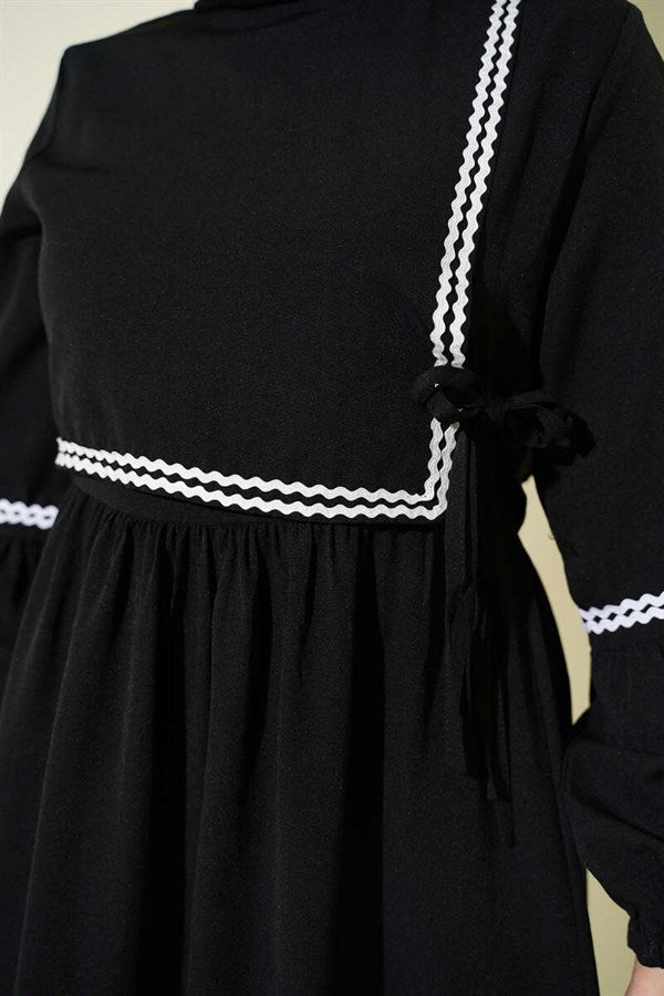 Zigzag Embroidered Side-Tie Poplin Dress, Black