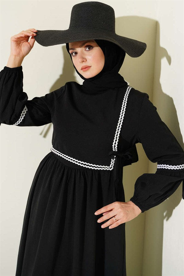 Zigzag Embroidered Side-Tie Poplin Dress, Black