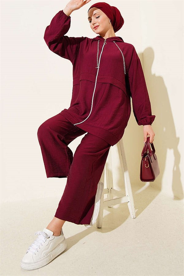 2 Piece Set with Chain Cord Detail and Zipper, Burgundy